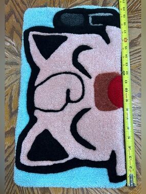 This is a custom-made, Keyboard Wrist Rest Padtufted rug